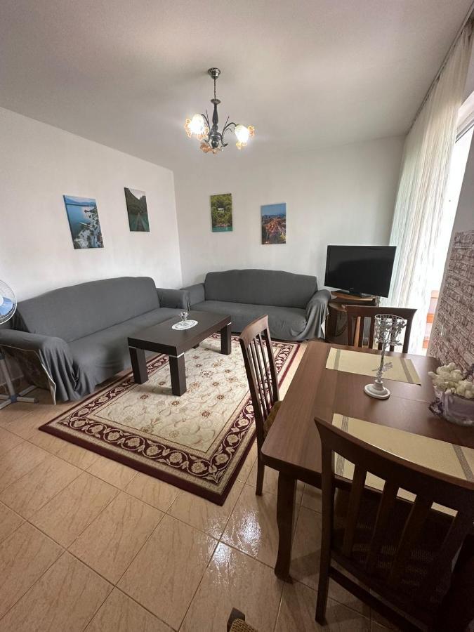 Cozy Apartment In The City Center Shkoder Ngoại thất bức ảnh