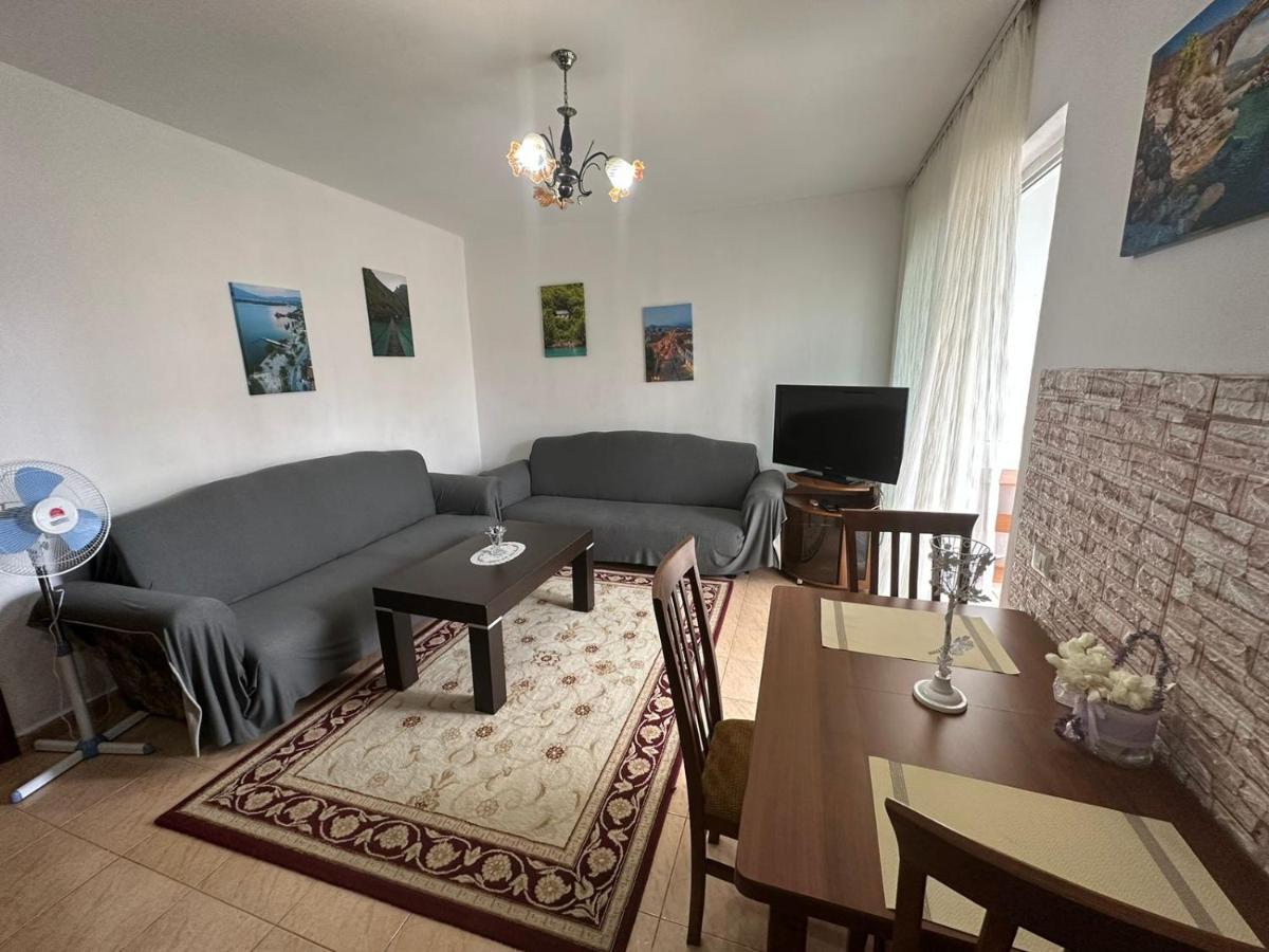 Cozy Apartment In The City Center Shkoder Ngoại thất bức ảnh